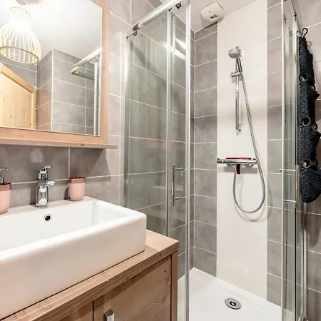 Appartement Spacieux Avec Wi-fi Et Garage - Fr-1-671-241